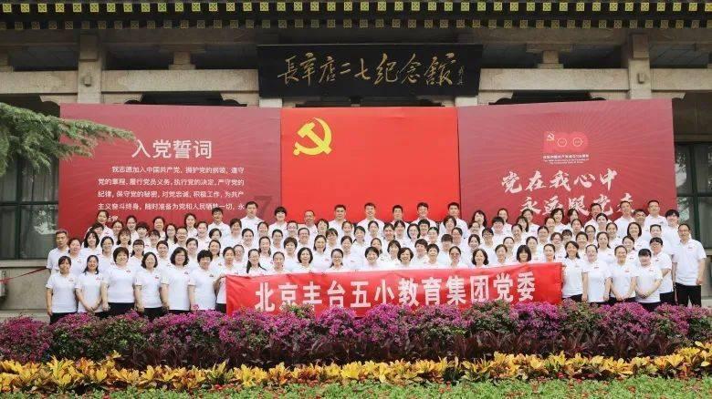 探索知识的乐园- 5万块香奈儿被嫌弃,《三十而已》的富婆到底有多时尚?